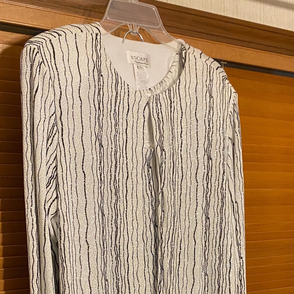 Classy Black & White Pant Suit